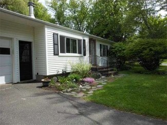 42 Glendale Rd, Amherst, MA 01002