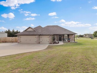 550 Bluestem Dr, Guthrie, OK 73044