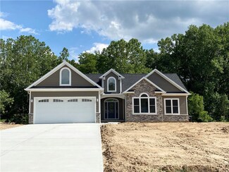 1014 Peach Ln, Covington, IN 47932