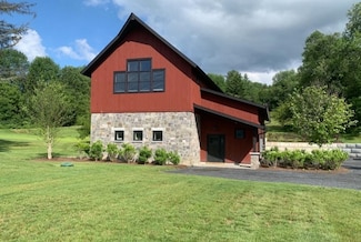 1186 Pucker St Unit 1.5 acres, Stowe, VT 05672
