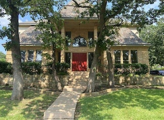 202 Pebble Beach Dr, Roanoke, TX 76262