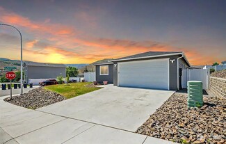 1114 S Newberry Ln, East Wenatchee, WA 98802