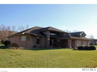 1 Henderson Cir, Williamstown, WV 26187