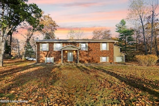 929 Hickory Dr, Vine Grove, KY 40175