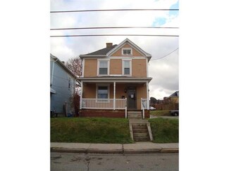 415 Deer Ln, Rochester, PA 15074