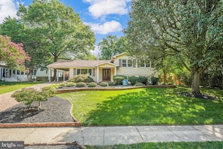 7521 Milway Dr, Alexandria, VA 22306