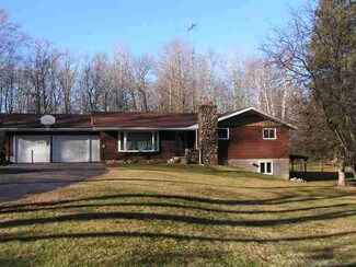 N7647 County Rd E, Iola, WI 54945