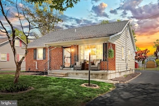 18 Scott St, Hanover, PA 17331