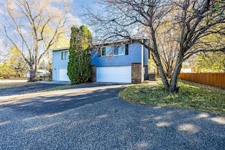 3749 Geneva Ave N, Saint Paul, MN 55128