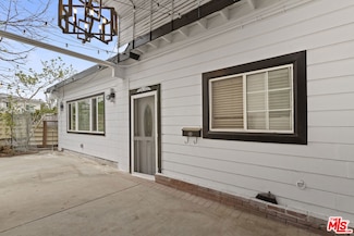 7410 Balboa Blvd, Los Angeles, CA 91406