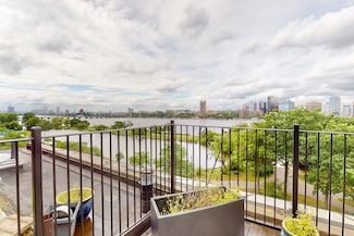 270 Beacon St Unit H5, Boston, MA 02116