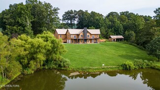 110 Columbus Dr, Lenoir City, TN 37771