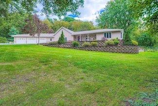 28800 Gaylord Ave, Cannon Falls, MN 55009