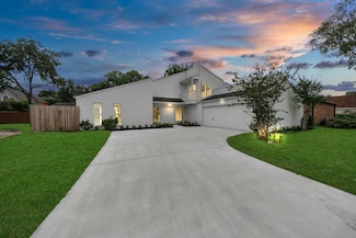 13811 Menasco Ct, Houston, TX 77077