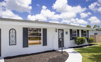 3167 Pinetree St, Port Charlotte, FL 33952