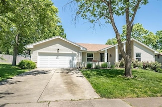 2020 Claymills Dr, Chesterfield, MO 63017
