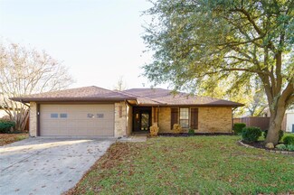 1402 Starshadow Dr, Richardson, TX 75081