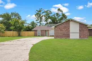 300 Somerset Dr, Slidell, LA 70461