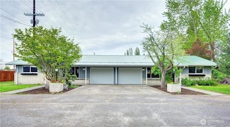 16327 Smokey Point Blvd Unit 1 & 2, Marysville, WA 98271