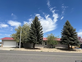 108 Airport Ave, Saratoga, WY 82331