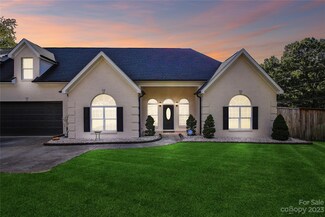 15018 Woodstar Rd, Matthews, NC 28105
