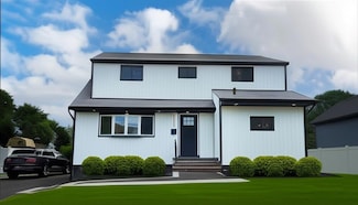 109 North Dr, Massapequa, NY 11758