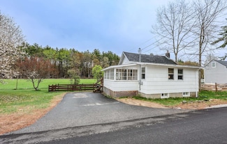 89 River Rd, Concord, NH 03303