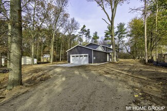 565 Hayes St, Holland, MI 49424