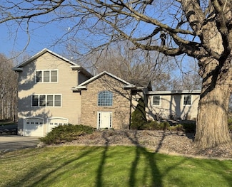 N2310 Wenham Rd, Fort Atkinson, WI 53538