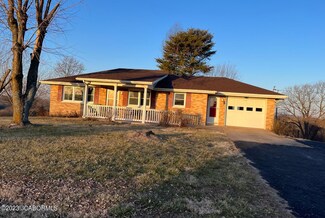 725 Highway A, Bonnots Mill, MO 65016