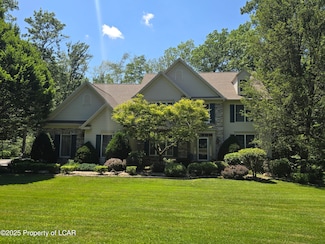 259 Deer Run Dr, Mountain Top, PA 18707
