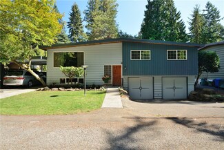 18512 32nd Place NE, Lake Forest Park, WA 98155