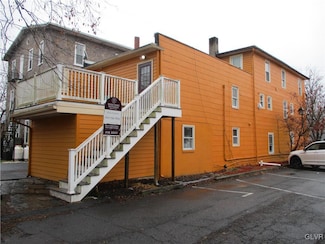 101 Delaware Rd Unit . 1, Riegelsville, PA 18077