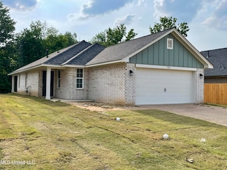 7745 Callie Dr, Southaven, MS 38671