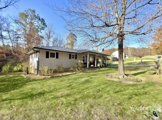 3668 Neighborhood Rd, Gallipolis, OH 45631