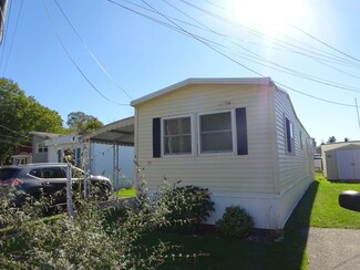 6 11th Ave, Wareham, MA 02571