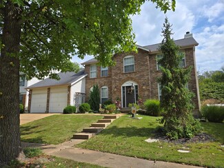 3013 Willow Creek Estates Dr, Florissant, MO 63031