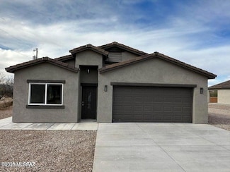 1840 Isabel Ct, Rio Rico, AZ 85648