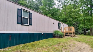 489 Trimmer Ln, Jamestown, TN 38556