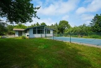 3 Danls Way, Vineyard Haven, MA 02568
