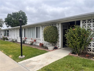 1842 Thunderbird Dr, Seal Beach, CA 90740