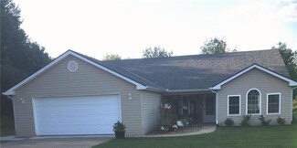 1106 E Pearl Ct, Savannah, MO 64485