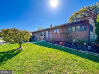 19 Indian Creek Pass, Levittown, PA 19057