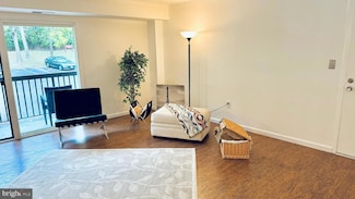 3222 S 28th St Unit 304, Alexandria, VA 22302