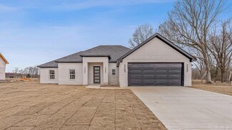 1402 S 31st St, Paragould, AR 72450