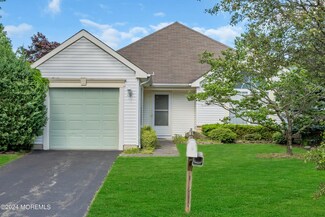 21 Wellington Ln, Lakewood, NJ 08701