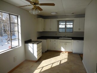 2417 Sampson St, South Bend, IN 46614