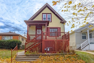 3863 E Squire Ave, Cudahy, WI 53110