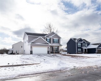 2 Roman Cir, Brockport, NY 14420