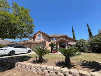 867 E Northridge Dr, Dinuba, CA 93618